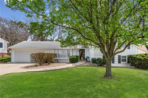 7629 Mission Rd, Prairie Village, KS, 66208-4218 | Card Image