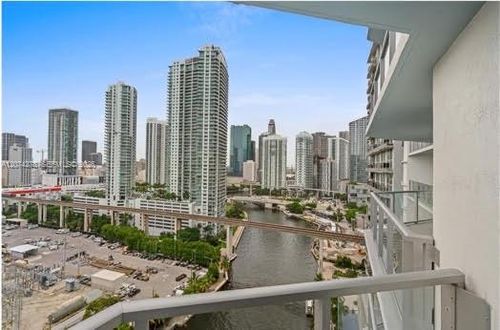 2003-185 Sw 7th St, Miami, FL, 33130-2990 | Card Image