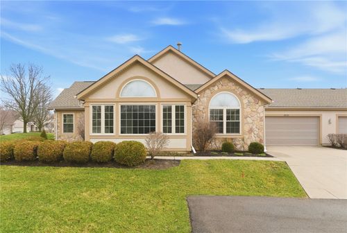 8833 Birkdale Hills Cir, Washingtn Twp, OH, 45458-3665 | Card Image