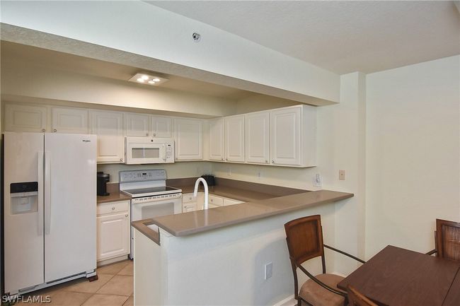 215 - 4113 Residence Drive, Condo with 3 bedrooms, 2 bathrooms and null parking in Fort Myers FL | Image 25