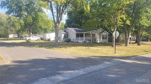 1000 S Illinois Ave, Litchfield, IL, 62056-2508 | Card Image