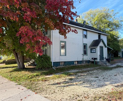 1910 E River St, Two Rivers, WI, 54241-2613 | Card Image