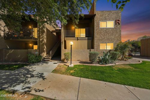 r-16-5525 E Thomas Rd, Phoenix, AZ, 85018-8126 | Card Image