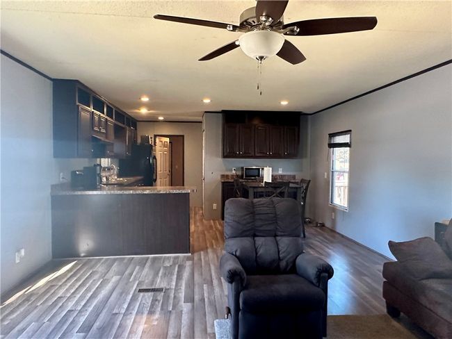 1708 Hill St, House other with 3 bedrooms, 2 bathrooms and null parking in Three Rivers TX | Image 5