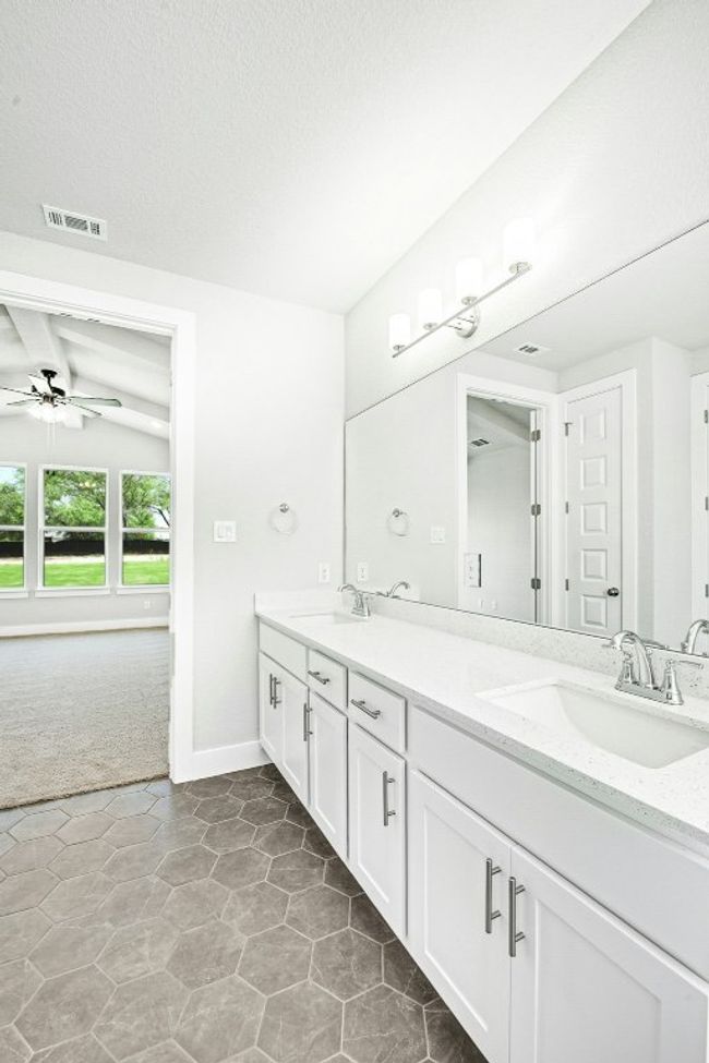 104 Merlin Ct, House other with 4 bedrooms, 3 bathrooms and 3 parking in Cedar Creek TX | Image 20