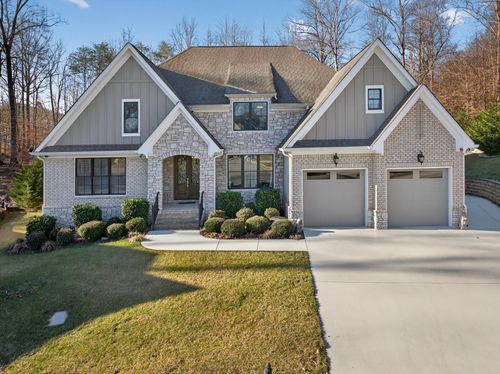 404 Canyon Springs Dr, Hixson, TN, 37343-2388 | Card Image