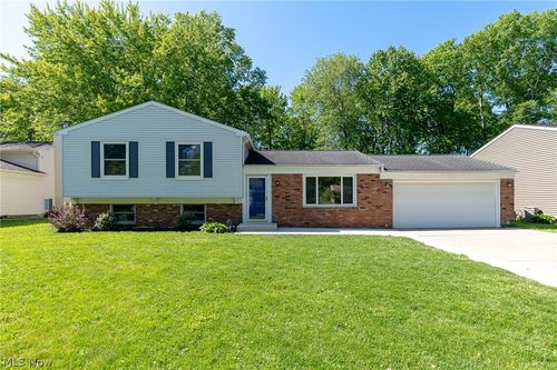 26943 Southwood Ln, Olmsted Twp, OH, 44138-1156 | Card Image
