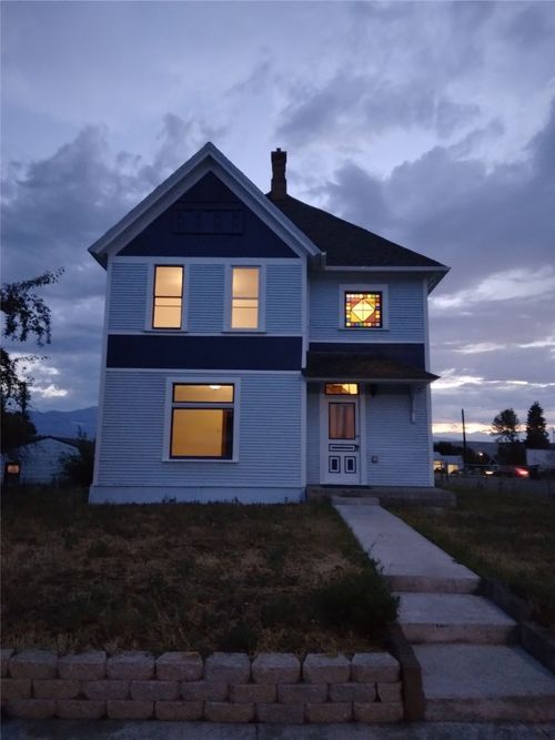 100 4th St, Deer Lodge, MT, 59722-1016 | Card Image