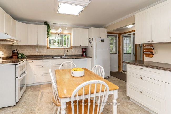 1131 Buckslide Rd, House other with 3 bedrooms, 1 bathrooms and 6 parking in Algonquin Highlands ON | Image 12
