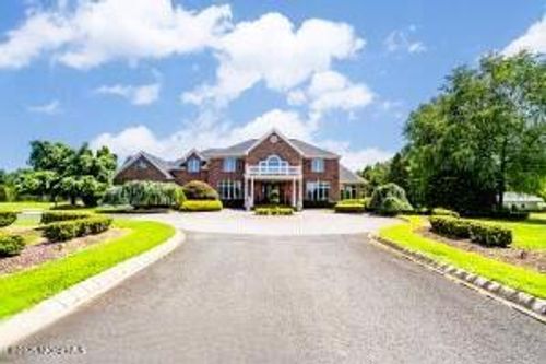 25 Country Club Ln, Colts Neck, NJ, 07722-2221 | Card Image