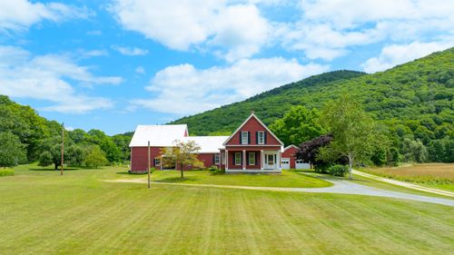 61 Putnam Rd, Bridgewtr Cor, VT, 05035-9807 | Card Image