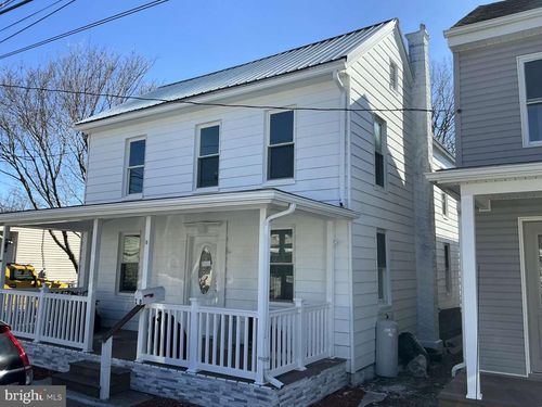 18 Juniata St, MIDDLETOWN, PA, 17057-1525 | Card Image