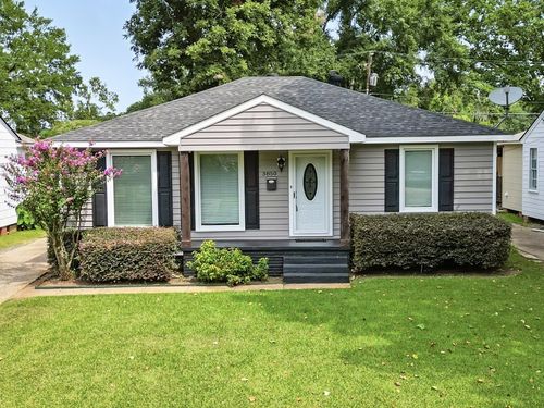3850 Greenway Pl, Shreveport, LA, 71105-2016 | Card Image