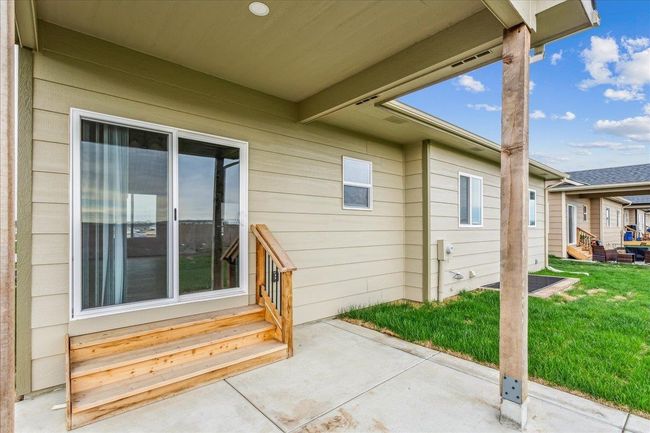 View of patio / terrace with entry steps | Image 27