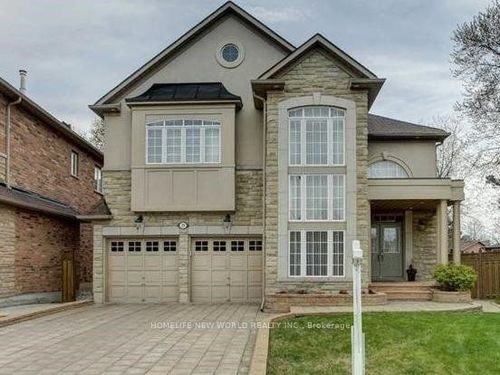 39 Green Meadows Circle, North York, ON, M2J5G6 | Card Image