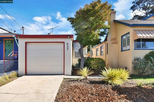 933 Cerrito St, Albany, CA, 94706-1521 | Card Image