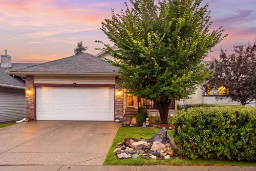 17 Westfall Cres, Okotoks, AB, T1S1V6 | Card Image