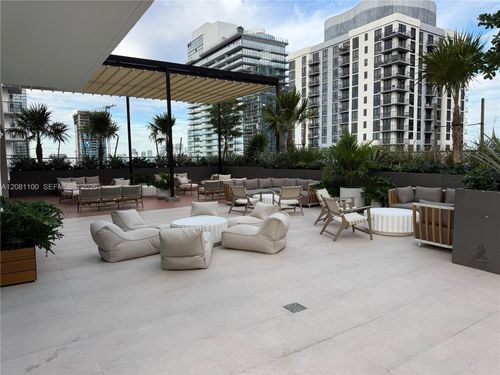 802-11 Ne 6th St, Miami, FL, 33132 | Card Image
