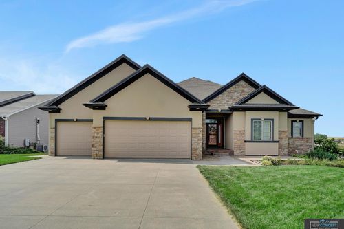 727 Linden Drive, Palmyra, NE, 68418 | Card Image