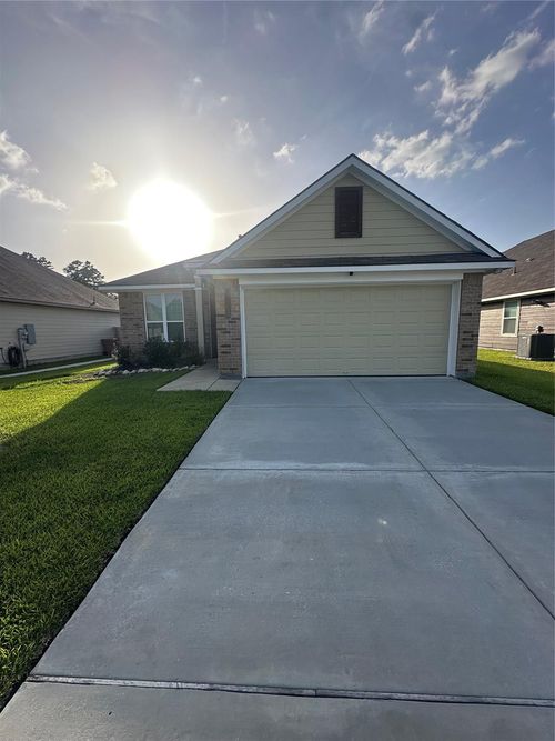112 Laurel Oak Dr, Huntsville, TX, 77320-2241 | Card Image