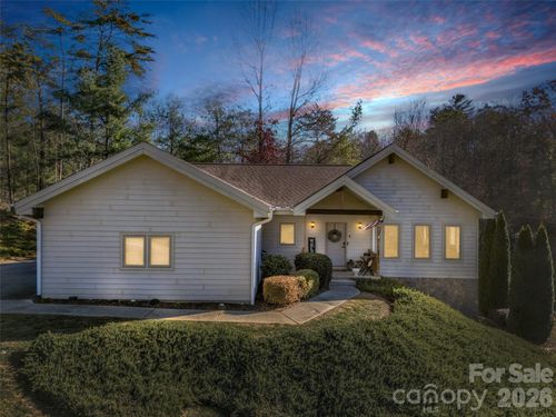 9 Fairway View Dr, Weaverville, NC, 28787-8712 | Card Image