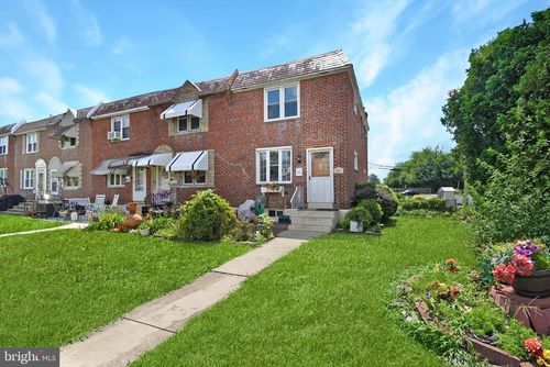 666 Rively Ave, GLENOLDEN, PA, 19036-1017 | Card Image