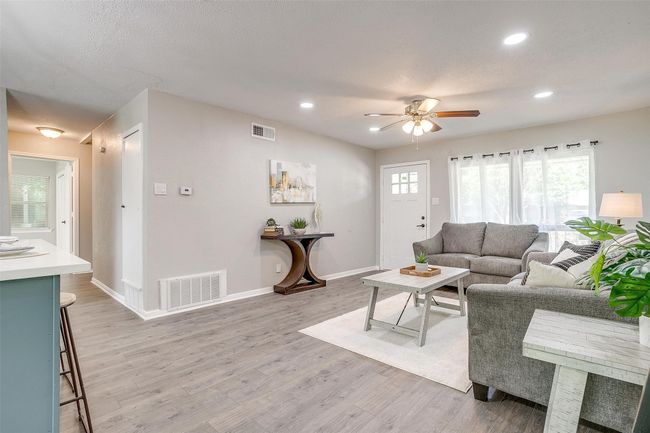 1909 Balla Way, House other with 3 bedrooms, 2 bathrooms and null parking in Grand Prairie TX | Image 8