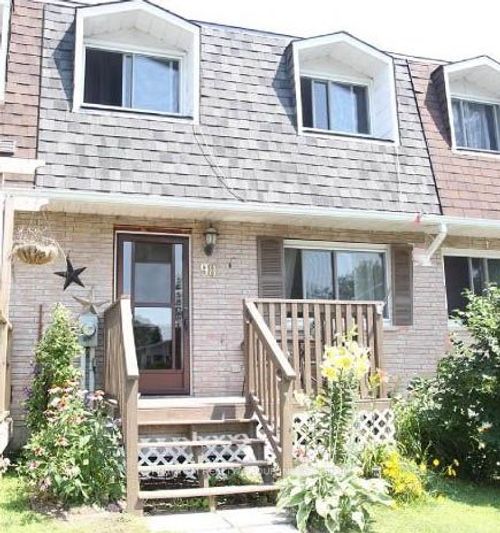 98 Carraway Cres, Morrisburg, ON, K0C1X0 | Card Image