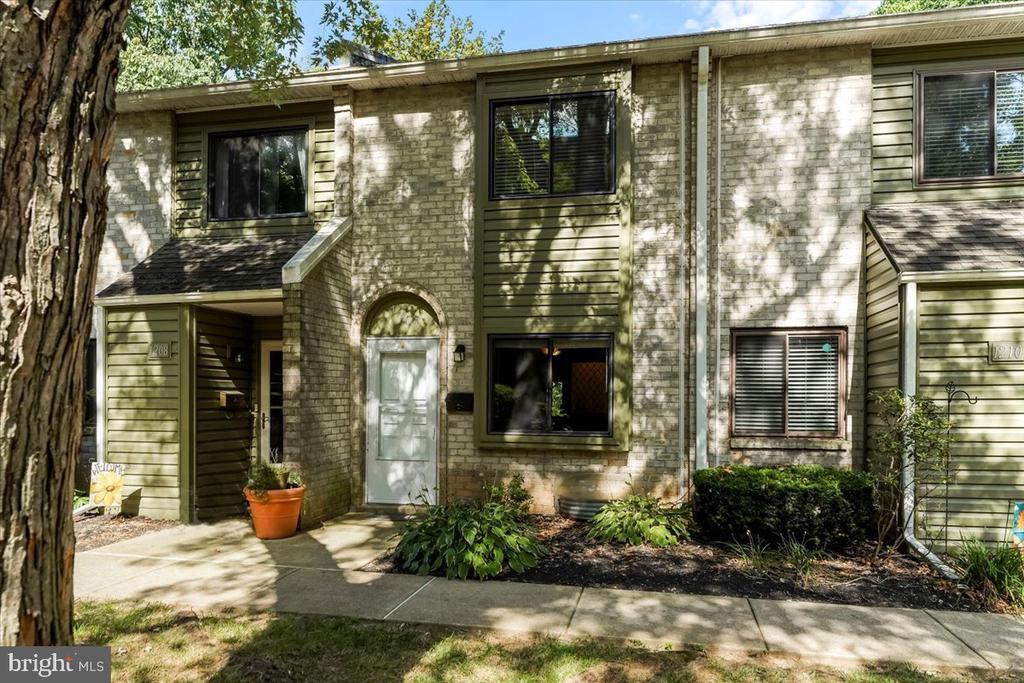 Valley Dr, West Chester, PA 19382