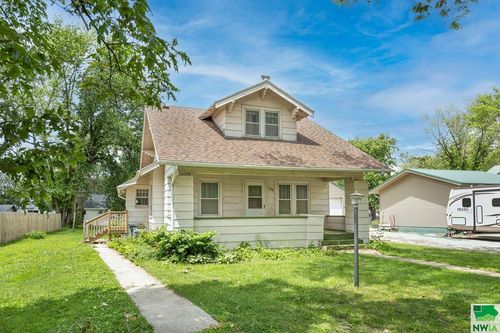 136 Blair St, Whiting, IA, 51063-1006 | Card Image