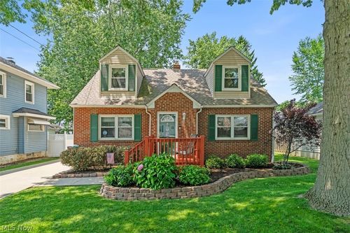 1872 19th St, Cuyahoga Falls, OH, 44223-1838 | Card Image
