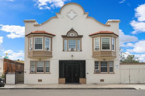 18 W 8th St, Tracy, CA, 95376-4157 | Card Image