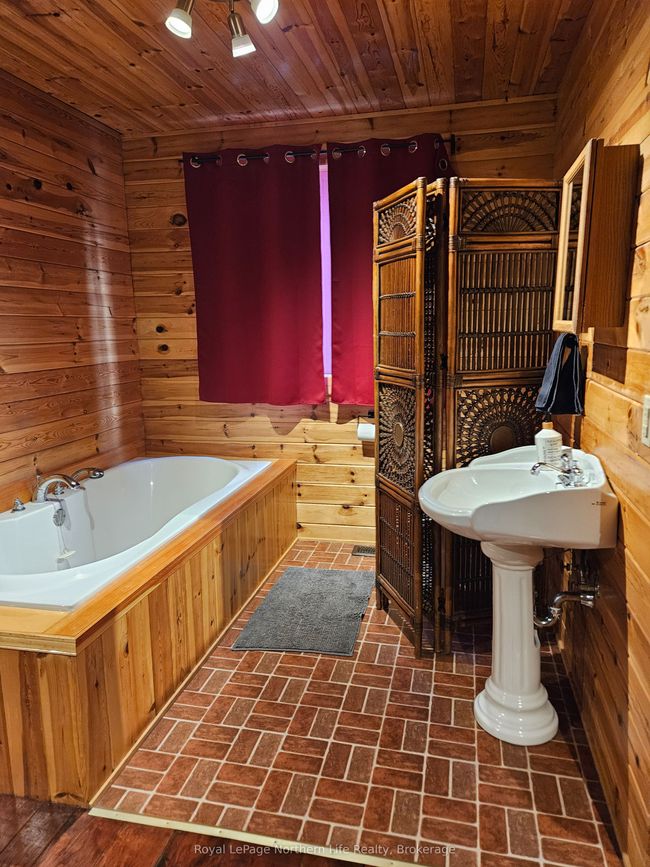 750 Bissett St, House other with 4 bedrooms, 3 bathrooms and 4 parking in Mattawa ON | Image 25