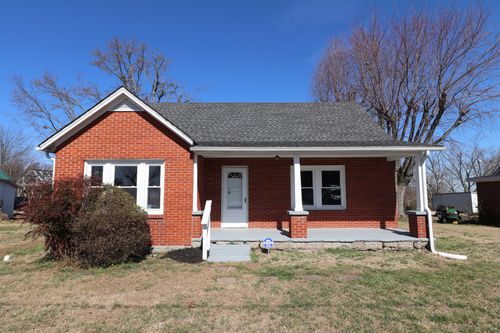 400 Meador Dr, Lafayette, TN, 37083-1423 | Card Image