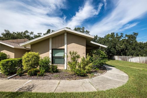 7039-3472 Tallywood Cir, SARASOTA, FL, 34237-3221 | Card Image