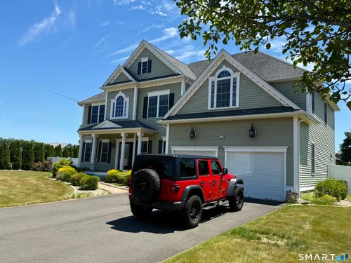 1 Leghorn Ln, Cromwell, CT, 06416-1671 | Card Image