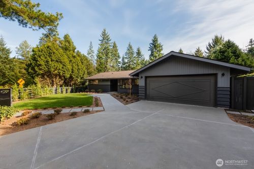 16631 10th Ave Nw, Shoreline, WA, 98177-3705 | Card Image