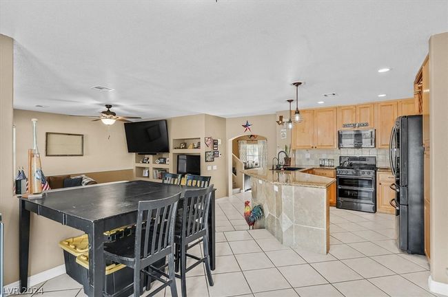 8124 Peach Flare St, House other with 4 bedrooms, 3 bathrooms and null parking in Las Vegas NV | Image 11