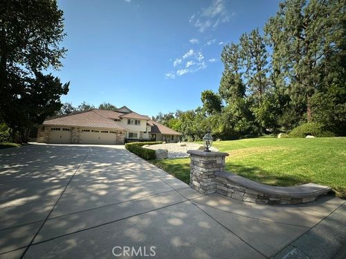 1635 Larkfield, Westlake Village, CA, 91362 | Card Image