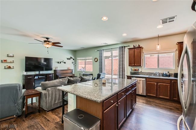 8295 Nebula Cloud Ave, House other with 4 bedrooms, 3 bathrooms and null parking in Las Vegas NV | Image 11