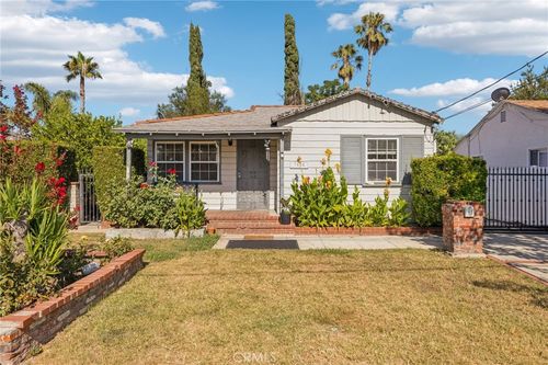 7528 Amigo Ave, Reseda, CA, 91335 | Card Image