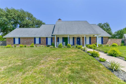 1523 19th Ave N, Texas City, TX, 77590-5218 | Card Image