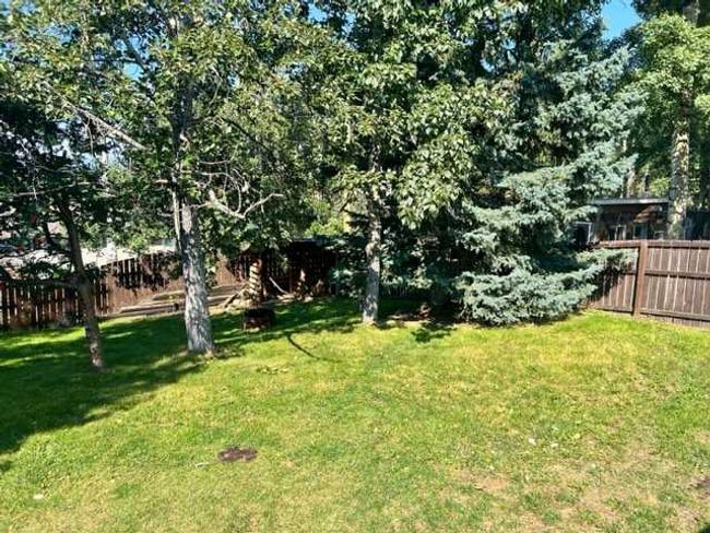 10626 Shand Ave, Home with 3 bedrooms, 2 bathrooms and null parking in Grande Cache AB | Image 42