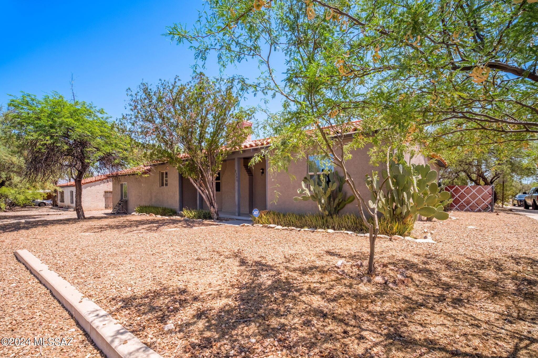 2nd Ave, Tucson, AZ 85705