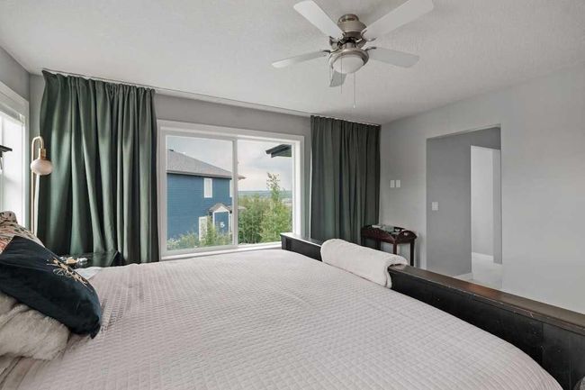 12134 Valley Ridge Dr Nw, House other with 4 bedrooms, 4 bathrooms and 6 parking in Calgary AB | Image 33