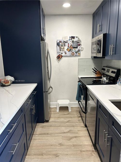 apt-212-725 Hummingbird Way, North Palm Beach, FL, 33408-5148 | Card Image