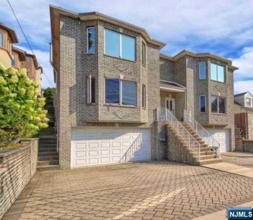 320B 7th St, Palisades Park, NJ, 07650-2277 | Card Image