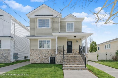 178 N Railroad St, Staten Island, NY, 10312-3524 | Card Image