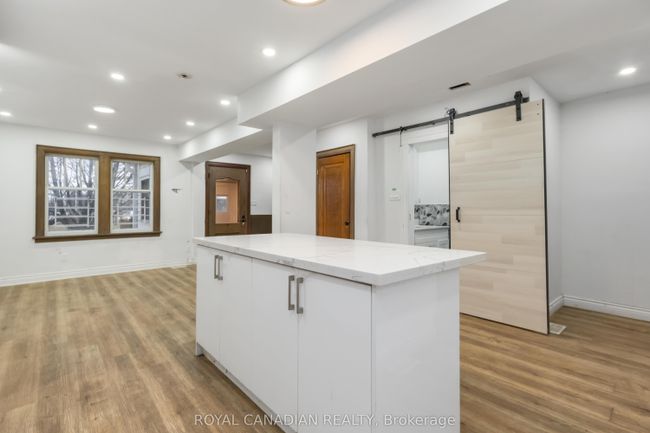 274 Ritson Rd N, House other with 5 bedrooms, 3 bathrooms and 3 parking in Oshawa ON | Image 11
