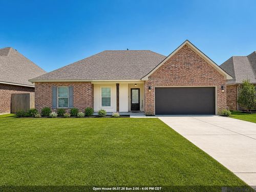 23124 Arcwood Dr, Denham Springs, LA, 70726-2323 | Card Image